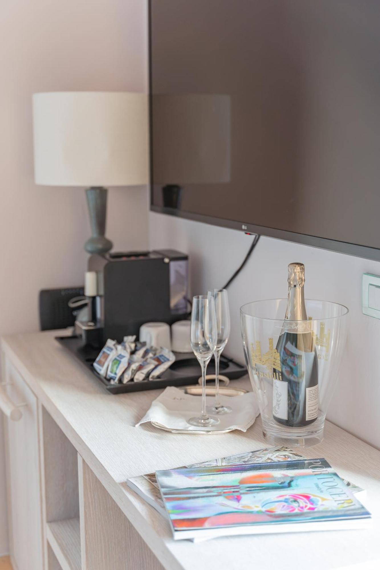 Hotel Borgo Smeraldo อาร์ซาเคนา ภายนอก รูปภาพ