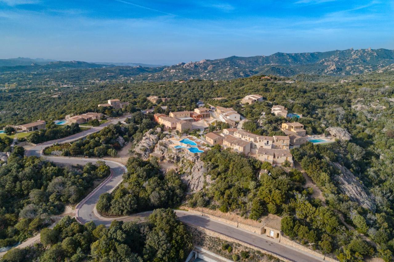 Hotel Borgo Smeraldo อาร์ซาเคนา ภายนอก รูปภาพ