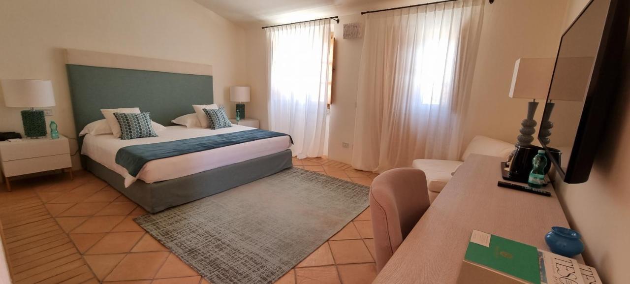 Hotel Borgo Smeraldo อาร์ซาเคนา ภายนอก รูปภาพ